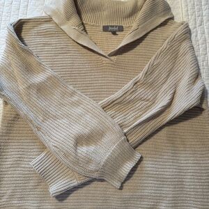 Marled V-Neck Sweater in Beige
